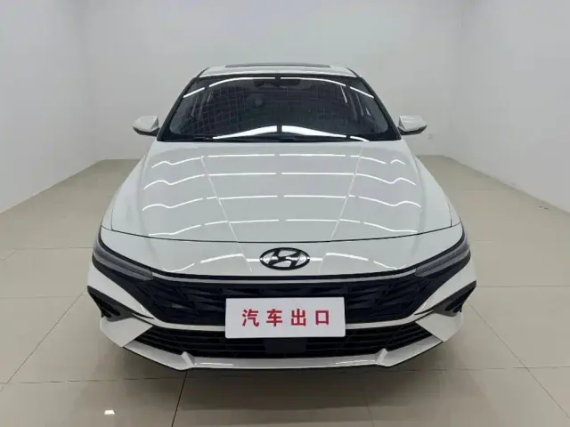 Hyundai Elantra — Фото автомобиля 2