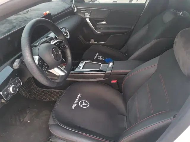 Mercedes-Benz A-Class — Фото автомобиля 11
