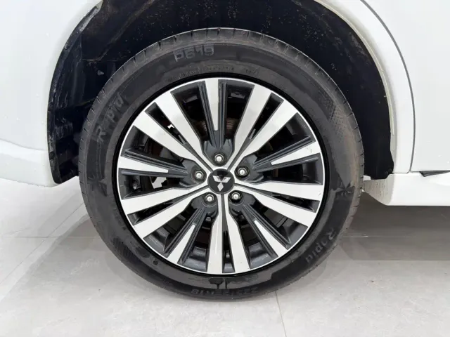 Mitsubishi Outlander — Фото автомобиля 17