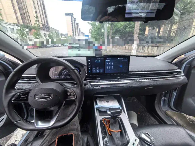 Geely Emgrand — Фото автомобиля 12