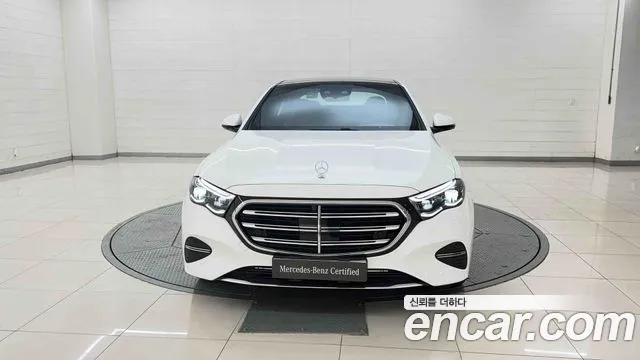 Mercedes-Benz E-Class — Фото автомобиля 7