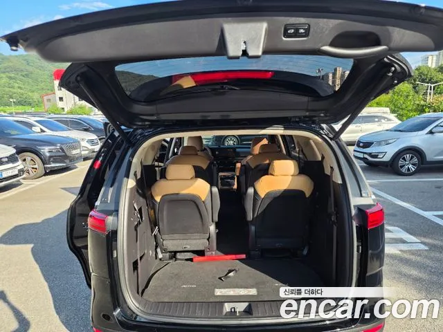 Kia Canival Carnival 4 поколение Дизель 9 мест Noblesse — Фото автомобиля 5