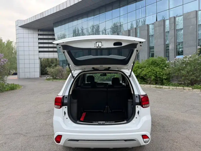 Mitsubishi Outlander — Фото автомобиля 13