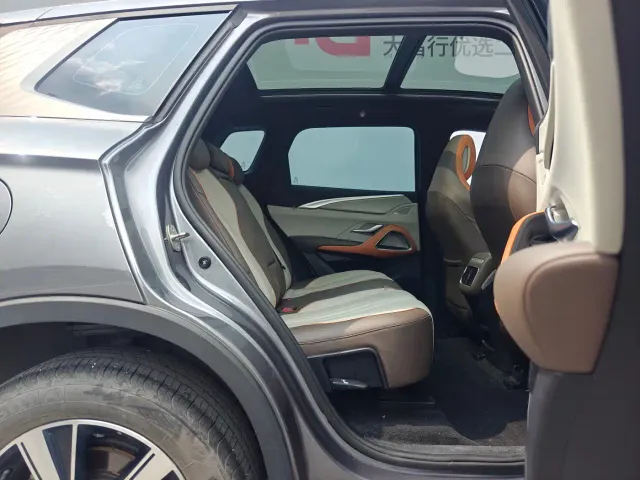 BYD Song Pro — Фото автомобиля 20