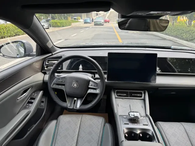 BYD Qin L 2024 DM-i 120KM Excellence Model — Фото автомобиля 15