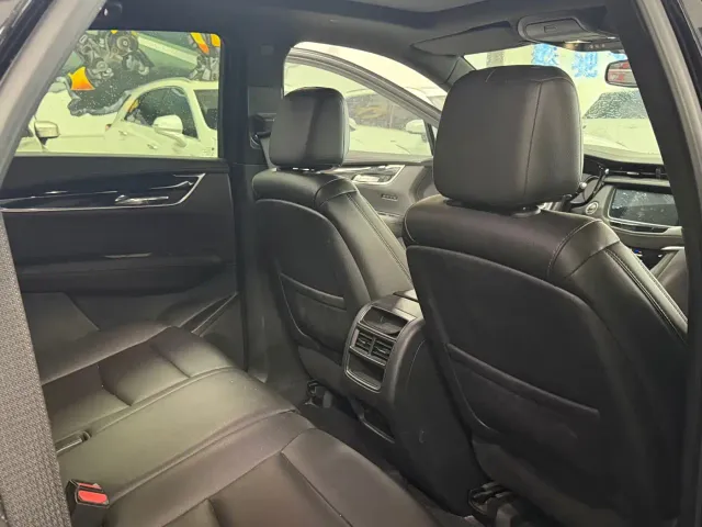 Cadillac XT5 — Фото автомобиля 11