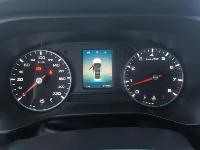 Roewe i5 — Фото автомобиля 14