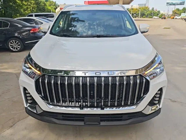Jetour X90 Plus — Фото автомобиля 2