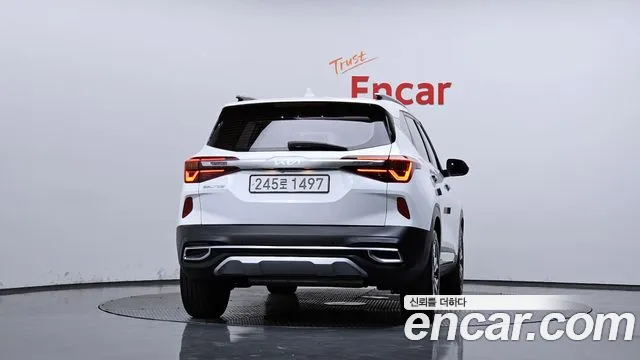 Kia Seltos — Фото автомобиля 4