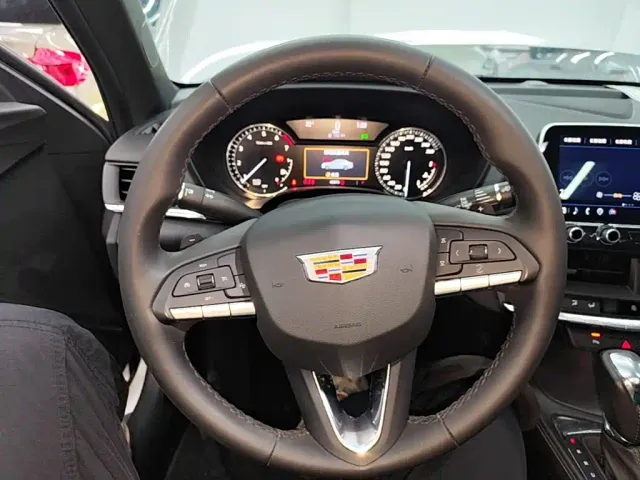 Cadillac CT4 — Фото автомобиля 10