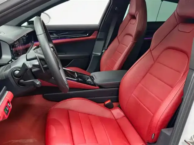 Porsche Panamera — Фото автомобиля 10