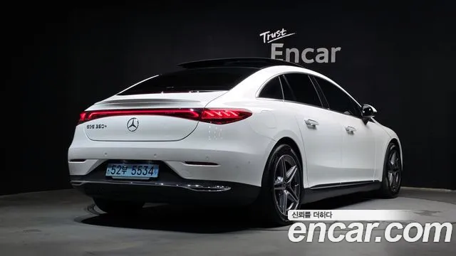 Mercedes-Benz EQE — Фото автомобиля 2