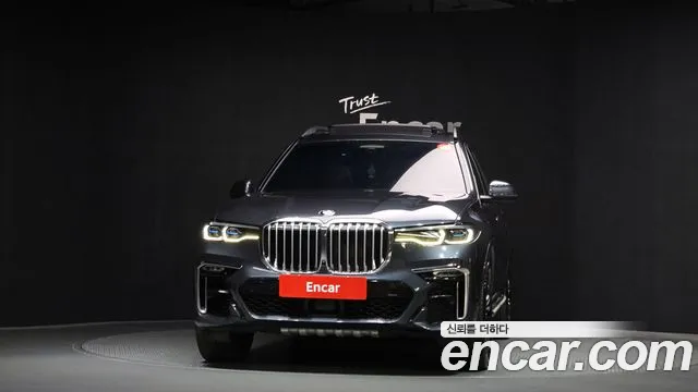 BMW X7 — Фото автомобиля 3