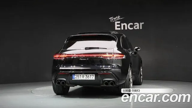 Porsche Macan — Фото автомобиля 4