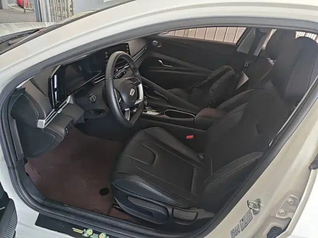 Hyundai Elantra — Фото автомобиля 10