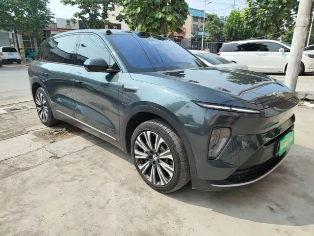 Nio ES8 — Фото автомобиля 3