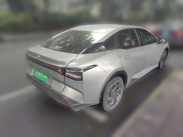 Toyota bZ3 — Фото автомобиля 6