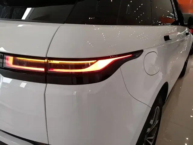 Land Rover Range Rover Evoque — Фото автомобиля 7