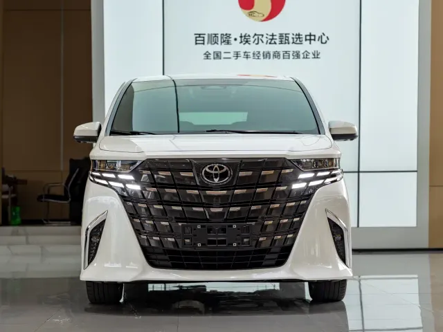 Toyota Alphard — Фото автомобиля 2