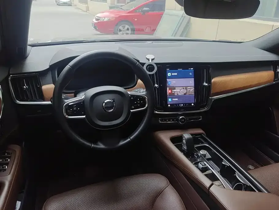 Volvo Volvo S90 2023 B5 Intelligent Comfort Luxury Edition — Фото автомобиля 12