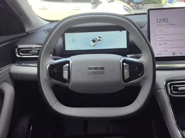 Geely Galaxy Stellar 6 — Фото автомобиля 15