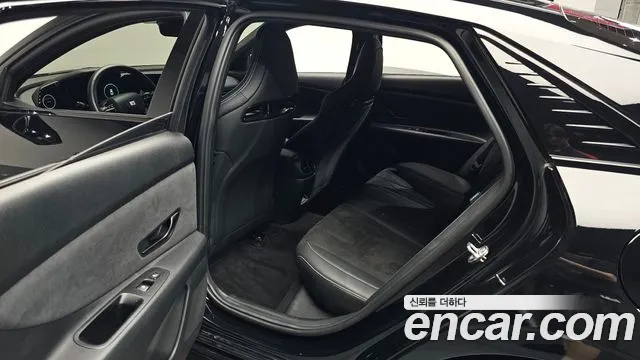 Hyundai AVANTE — Фото автомобиля 23