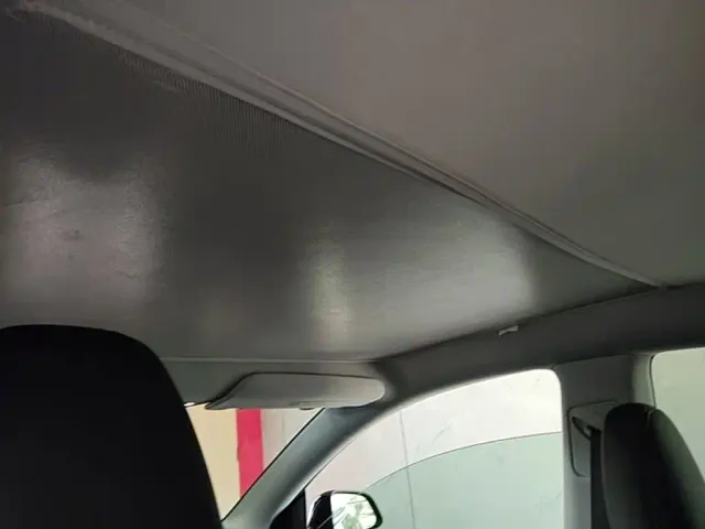Tesla Model Y — Фото автомобиля 17