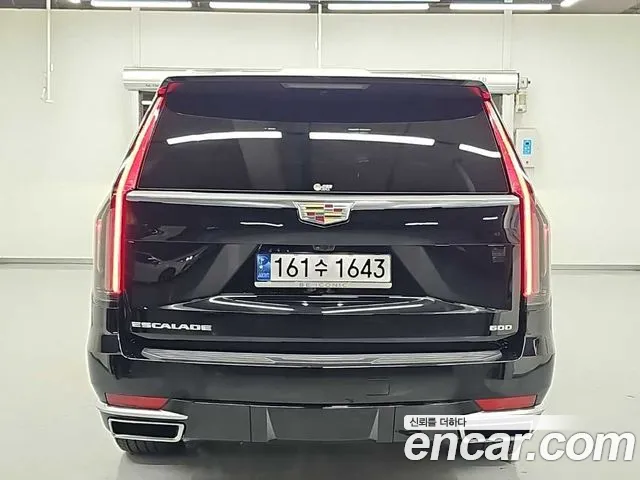 Cadillac Escalade 5th Gen — Фото автомобиля 3