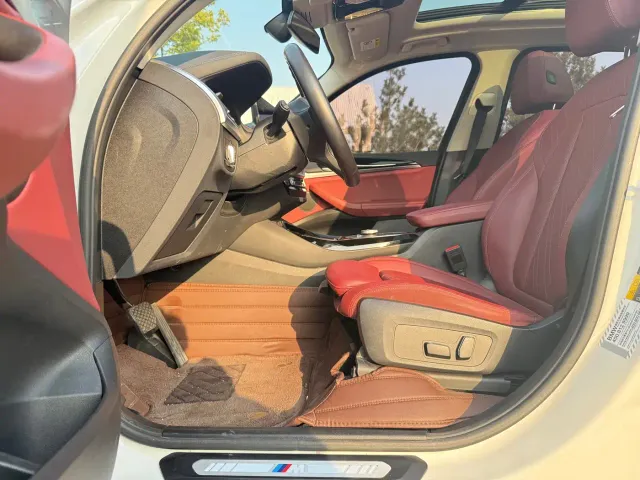 BMW iX3 — Фото автомобиля 4