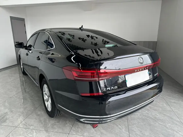 Volkswagen Passat — Фото автомобиля 4