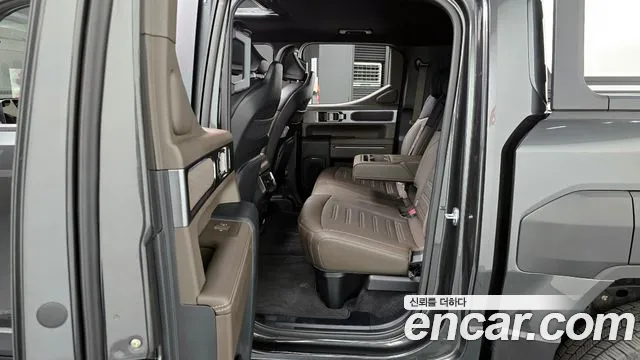 Kia Tasman Tasman 2.5T Бензин 4WD — Фото автомобиля 12