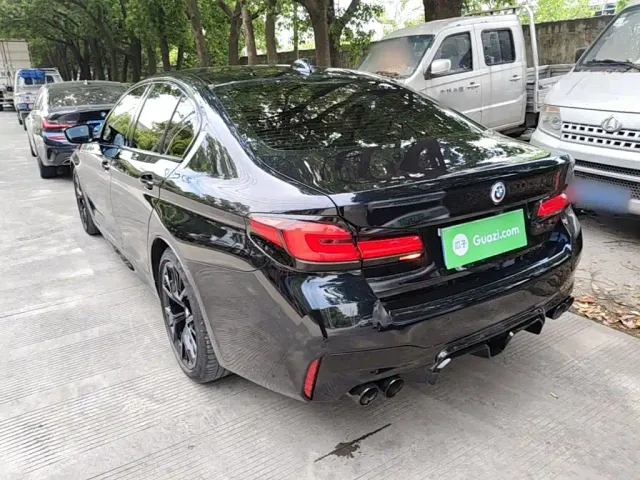 BMW 5 Series — Фото автомобиля 22