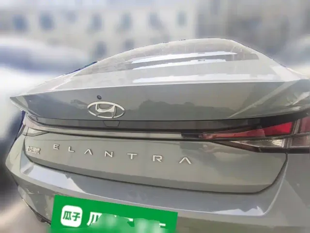 Hyundai Elantra — Фото автомобиля 3