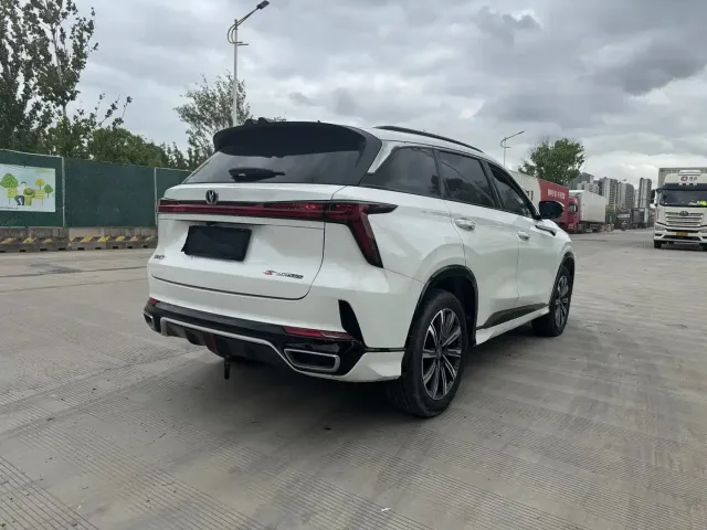 Changan CS75 Plus — Фото автомобиля 10