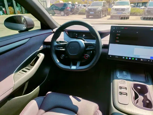 Xiaomi SU7 — Фото автомобиля 25