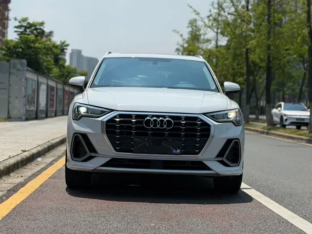 Audi Q3 — Фото автомобиля 2