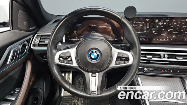 BMW i4 — Фото автомобиля 13