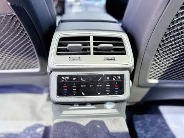 Audi A6L — Фото автомобиля 22