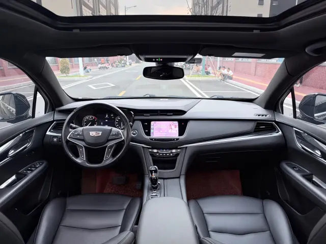 Cadillac XT5 — Фото автомобиля 8