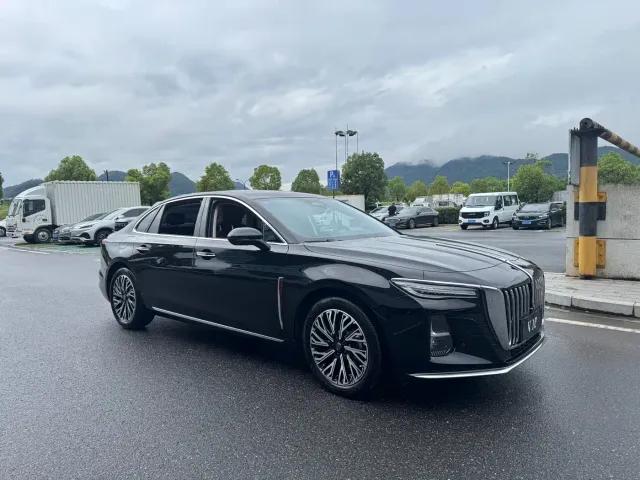 Hongqi H5 — Фото автомобиля 3