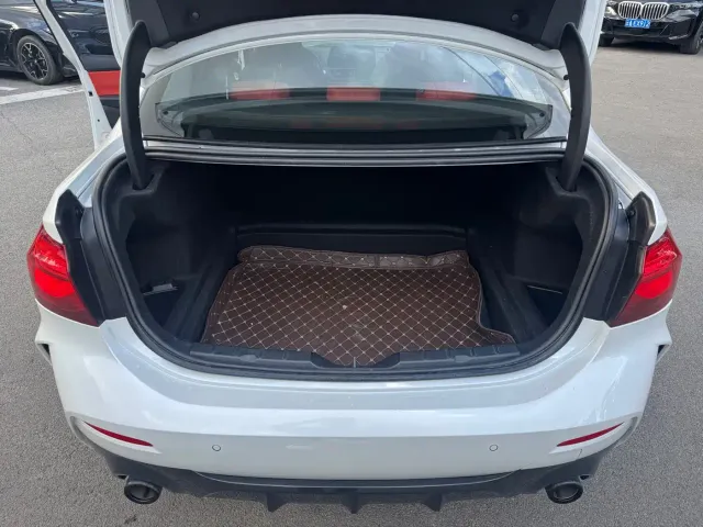 BMW 1 Series — Фото автомобиля 13