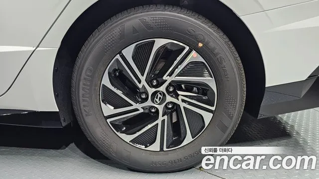 Hyundai Sonata — Фото автомобиля 21