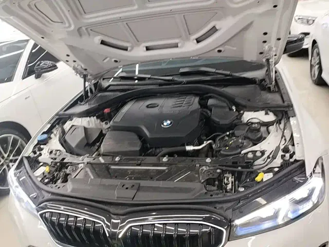 BMW 3 Series — Фото автомобиля 19