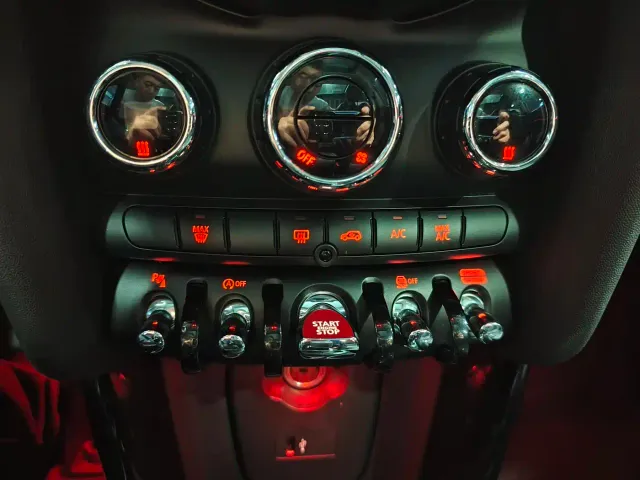 MINI Hatch — Фото автомобиля 13