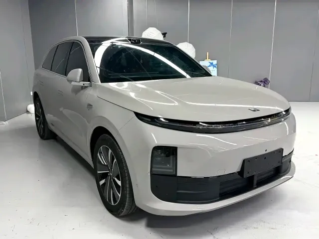 Li Auto L6 — Фото автомобиля 2