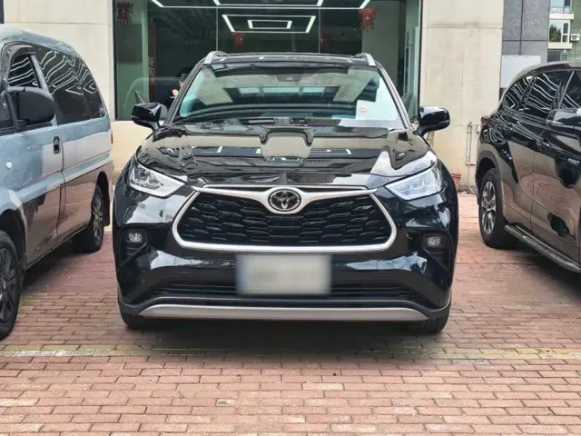 Toyota Highlander — Фото автомобиля 9