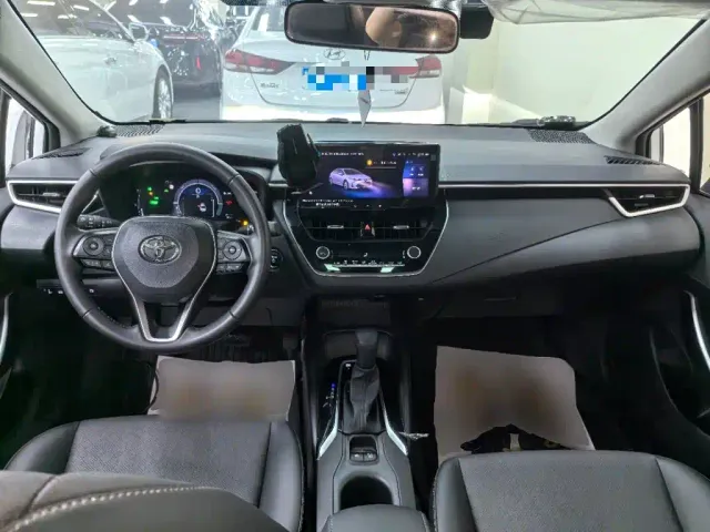 Toyota Corolla — Фото автомобиля 9