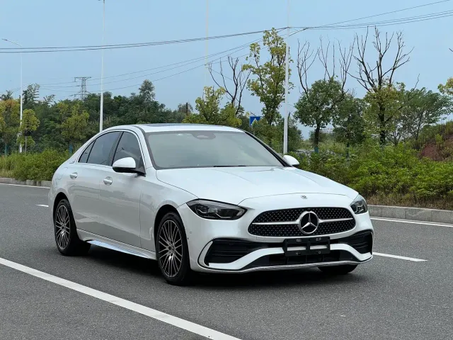 Mercedes-Benz C-Class — Фото автомобиля 3