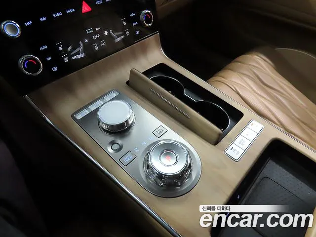 Genesis G80 Бензин 2.5 турбо AWD — Фото автомобиля 13