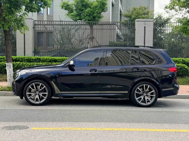 BMW X7 — Фото автомобиля 16